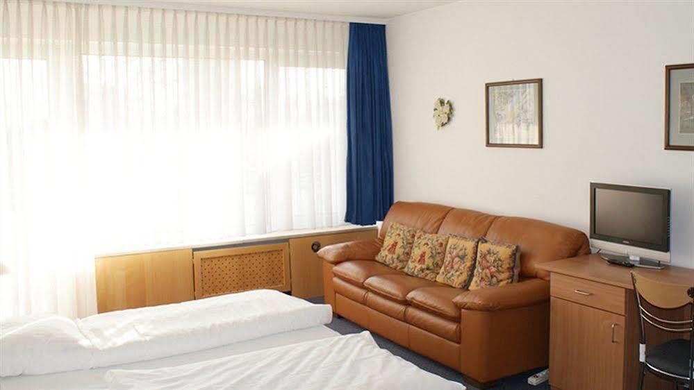 Buergerhaus Hotel Steinbach im Taunus Eksteriør billede